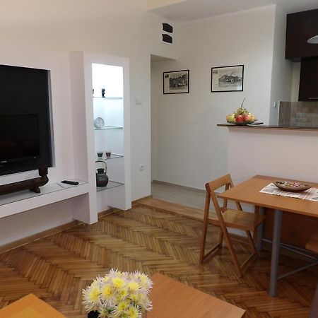 M&M Downtown Apartment เบลเกรด ภายนอก รูปภาพ