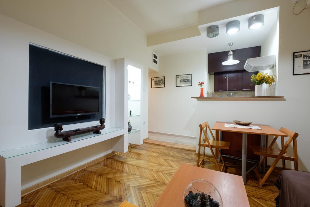 M&M Downtown Apartment เบลเกรด ห้อง รูปภาพ